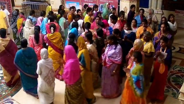 Tulasi Kirtan | by His Holiness Lokanath Swami | ISKCON Tirupati 11 March 2023 смотреть онлайн