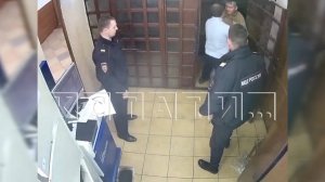 Полицейскому,который перед видеокамерой бил и пытал задержанного за плевок, вынесен второй приговор