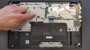 Can I upgrade my Asus Vivobook E510 SSD or RAM?