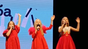 МЫ ЕДИНОЕ ЦЕЛОЕ песня София Виджесингх и ансамбль СМАЙЛ конкурс ВЫШЕ НЕБА ГОЛОСА г.Коломна 04.04. 25