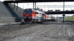 Тепловозы ТЭП70БС-256 с поездом "Восток" и 2ТЭ116У-0076