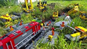 LEGO Грузовой поезд на пути в сад для детей