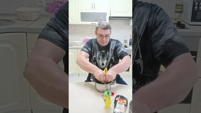 Идеально сочные и нежные свиные рёбрышки в духовке.