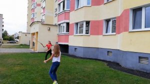 Моё первое видео/Играю с подругой в бадминтон.