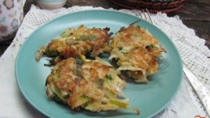 Капустные котлеты с луком-порей и шпинатом