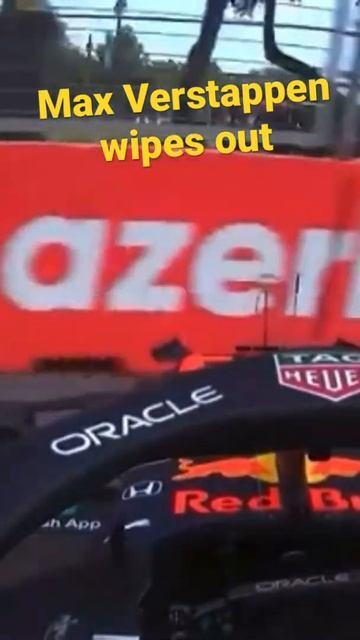 Max Verstappen wipe outs from first position #f1 #f1crashes #maxverstappen #shorts