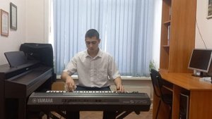 Дорогих Данил исполняет Георгий Свиридов "Тройка"