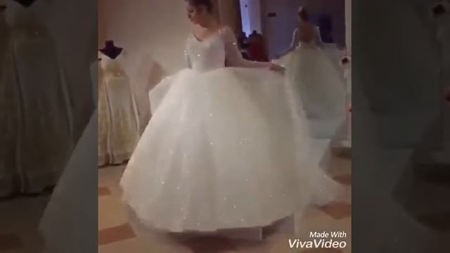 Очень нежное платье смотреть онлайн