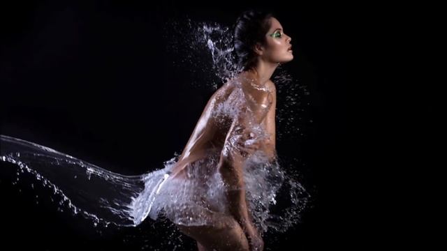 Models in Sand, Water, Fire, and Wind Slideshow смотреть онлайн