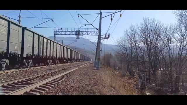 Электровозы 2ЭС5К с полувагонами смотреть онлайн