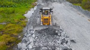 Строительство, дорога из щебёнки очередной обзор