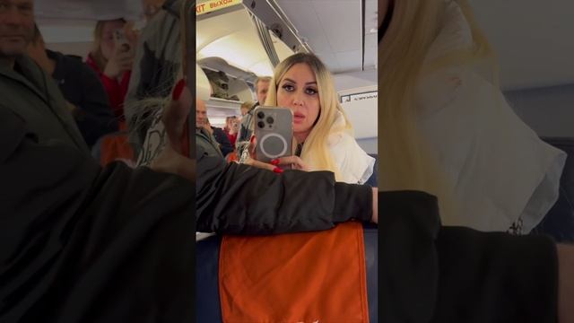 Мизулина встретила на борту самолета треш-блогершу, которая устраивает скандалы с людьми. Москвач
