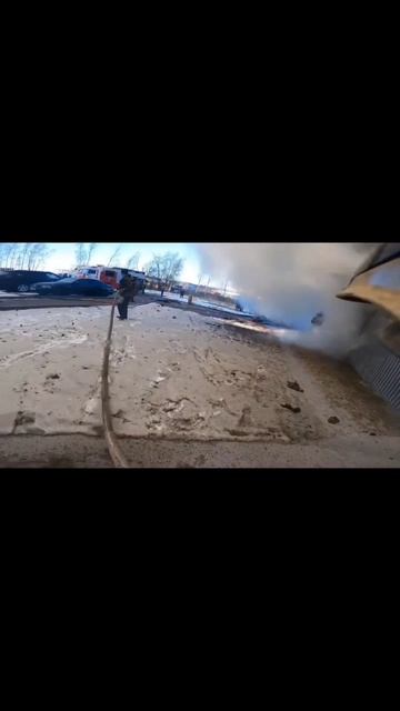 потушили бытовку 🚒🚒🚨 смотреть онлайн