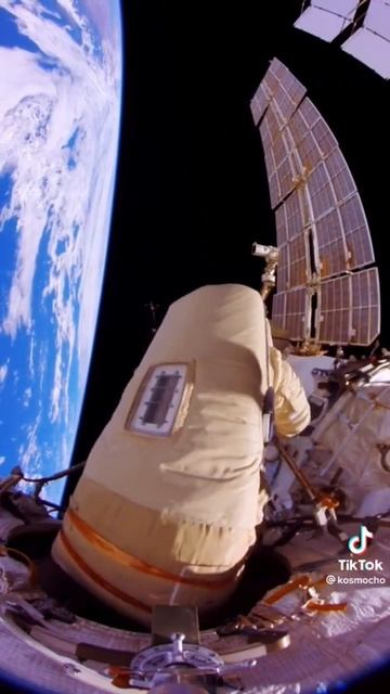 работа в открытом космосе смотреть онлайн