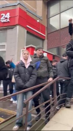 Стример Филипп Кутузовский устроил пляски на похоронах Паши Техника
