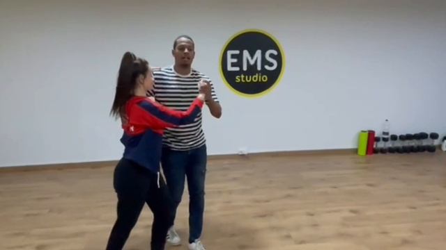 Figura Salsa avanzado-aspirina mano derecha+la paro +enchufla y la bloqueo + engaño giro #salchatea