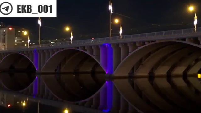 «Позорище, а не шоу».

Обещанное световое шоу на Макаровском мосту обернулось полным провалом