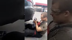 Заткнул тряпкой выхлопную,получил в лицо.