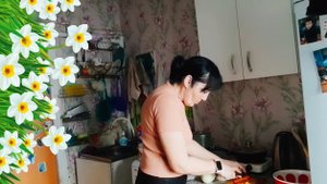 Семейный наш Влог/ ЖАРЮ внучке оладьи/..Чищу рыбу, болтаю с вами / Готовлю минтай..