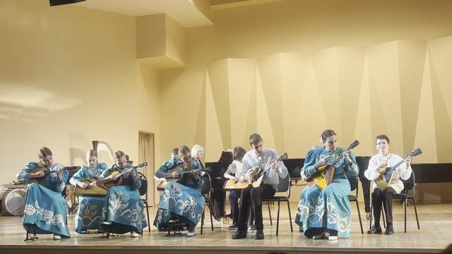 Русская народная песня "Камаринская", обработка Н. и Д. Осиповых.