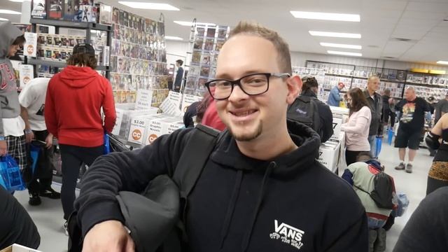 Setting Up as a Vendor for the First Time at a Comic Book Convention! смотреть онлайн