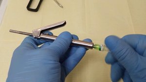 Карпульный иньектор для интралигаментарной анестезии.Рычажный тип.