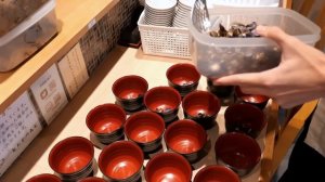 Японская еда - Гигантская Жареные Свиные Котлеты Сэндвич Тонкацу Токио Япония