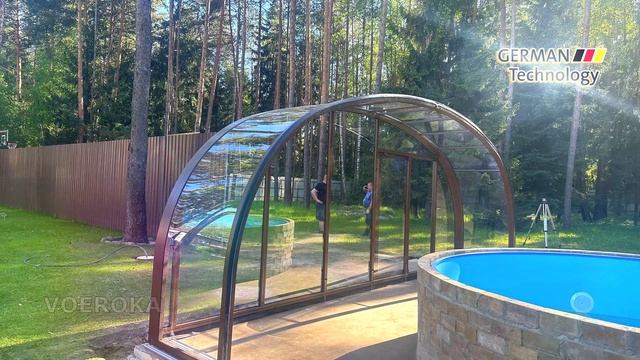 Раздвижной павильон для бассейна модель PRESTIGE. Коричневый профиль. Прозрачный поликарбонат.
