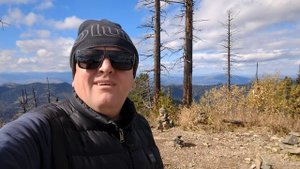 На вершине.