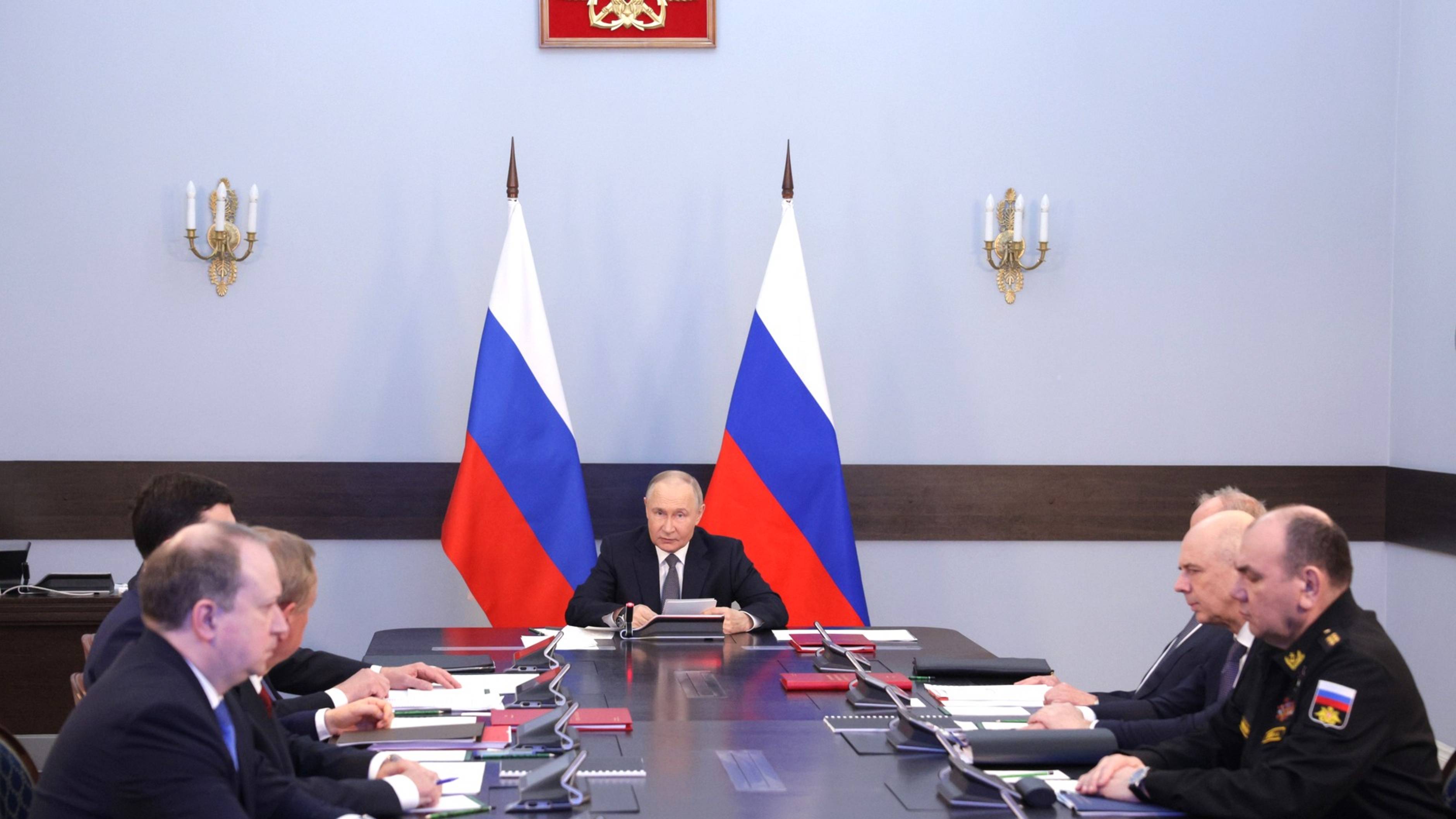 Владимир Путин провёл совещание «О стратегии развития Военно-Морского Флота на период до 2050 года