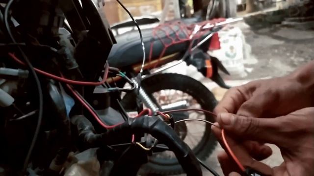 CARA PASANG LAMPU SOROT DI VARIO 150 | LED D2 MINI 2 WARNA / MINI DRIVING LIGHT смотреть онлайн