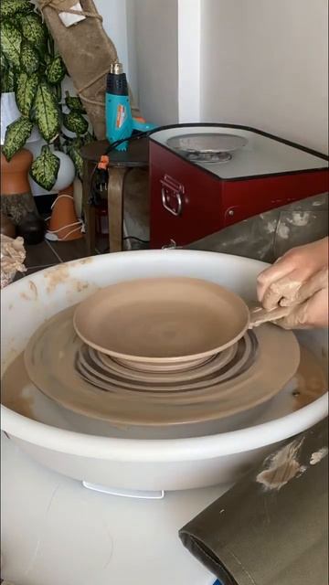 #ceramics #глина #гончарноедело #гончарныйкруг #керамика #лепкаизглины #ручнаялепка
