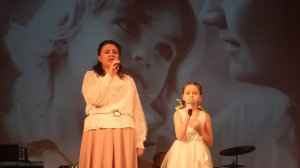 Только мама знает