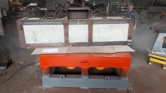 Вибростол 1670х1670 под 10 тонн, 60 25 2 шт-360p смотреть онлайн