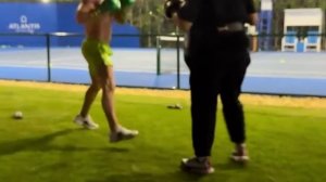 💥Бывший чемпион UFC Конор Макгрегор показал фрагмент своей тренировки.