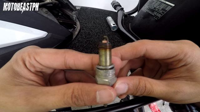Honda Beat Spark Plug Replacement | NGK vs Denso | Honda Beat Maintenance