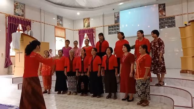 Juara 1 Lomba koor komisi perempuan BNKP Jemaat Dima R.3 смотреть онлайн