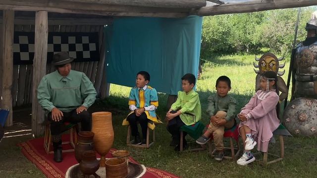 🌿"Олоҥхо түһүлгэтэ" 🌿😻👏🏻 "Мандар Уус" саха олоҕун кэлим түмэлэ. смотреть онлайн