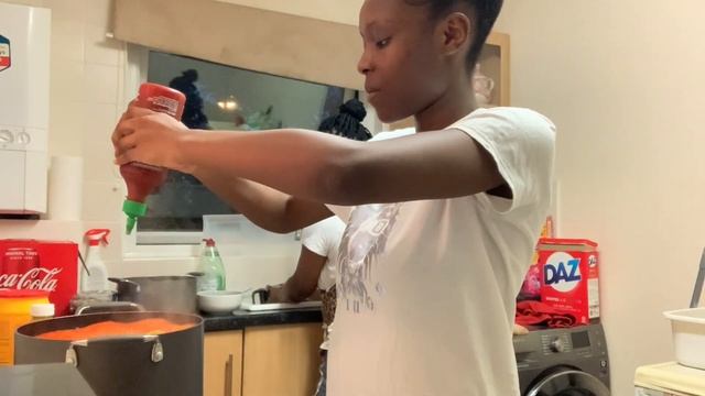 COOK WITH ME: EASY SEAFOOD BOIL AND DIPPING BUTTER SAUCE *SPICY* | DEBORAH BELU