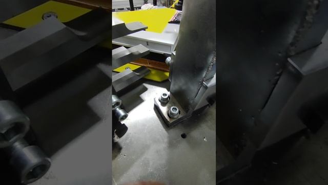 Углообжимной станок с кассетной системой смены ножей 2