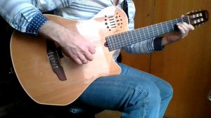 Арлекино (Алла Пугачева) на гитаре