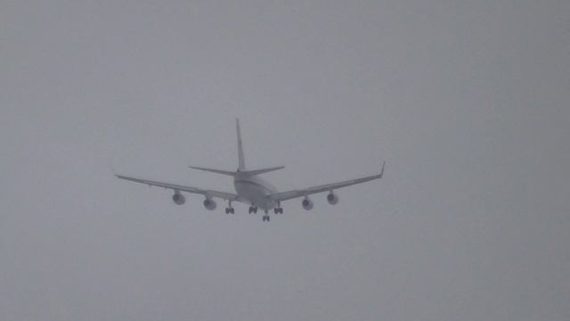 Илы коптят на посадке