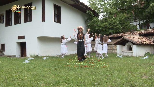 Божидара Сергеева - Огреяло ясно слънце