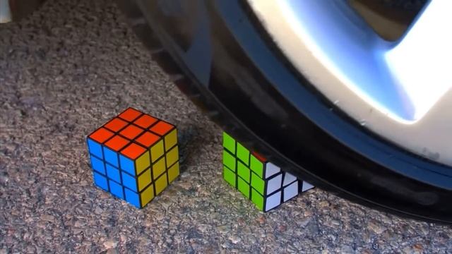 Машина давит предметы колесом 4 смотреть онлайн