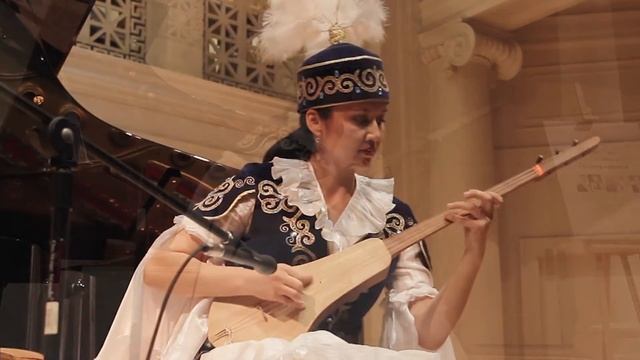 Perizat Kopobaeva perform Ak tamak, kok tamak (white bird, blue bird) смотреть онлайн