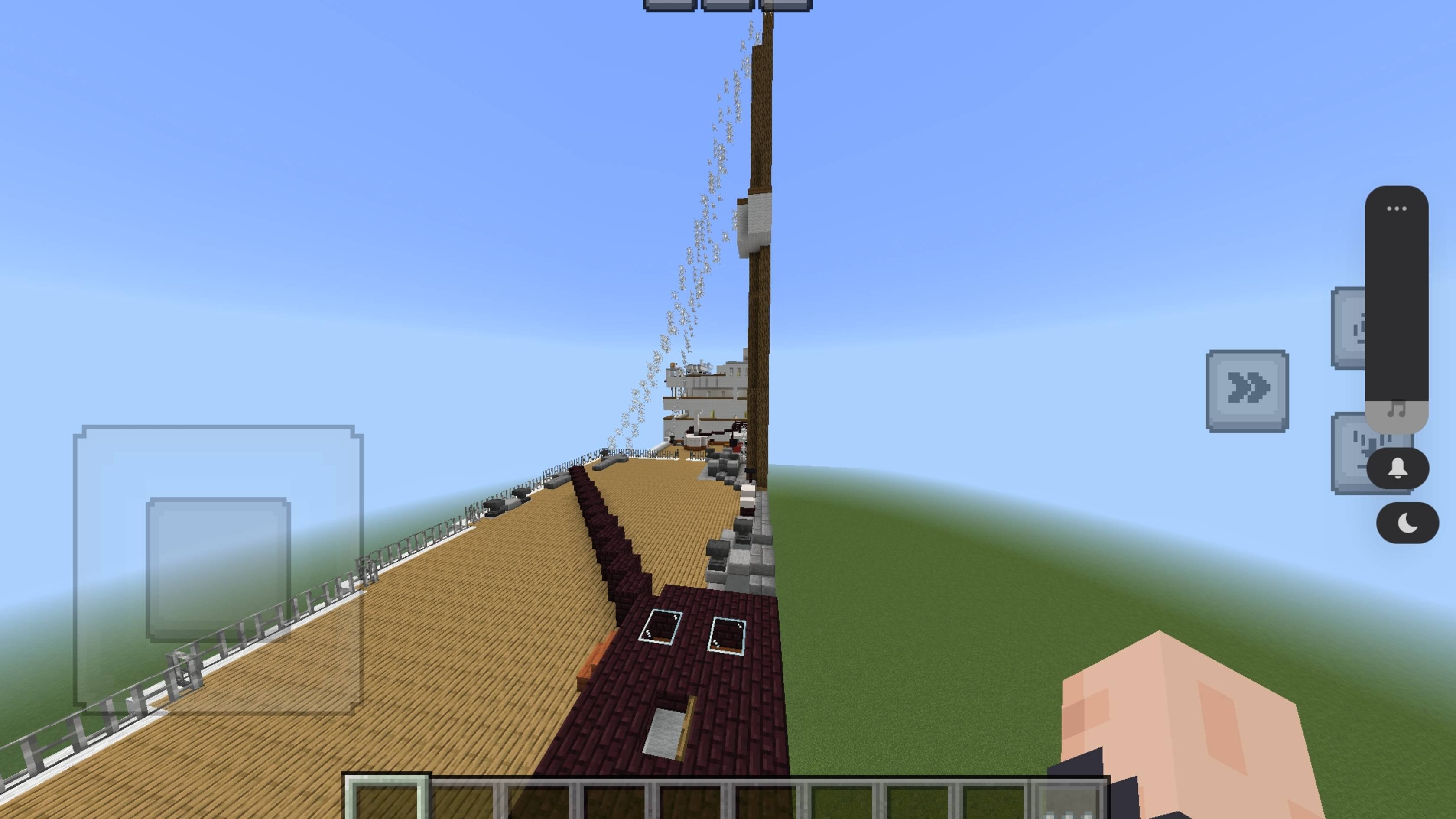 Титаник в разрезе в Minecraft