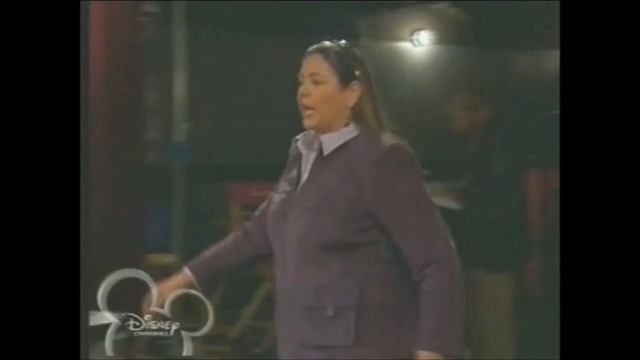 Hannah Montana v/s Mikayla смотреть онлайн