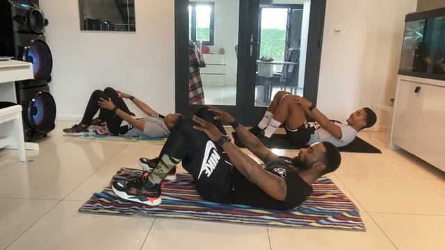 Total Body by Manu Dk Coaching (Sport confinement) смотреть онлайн