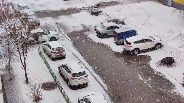 За окном апрель... "МИМОХОДОМ", 12 апреля 2025 год. Автор проекта О. Дзиов