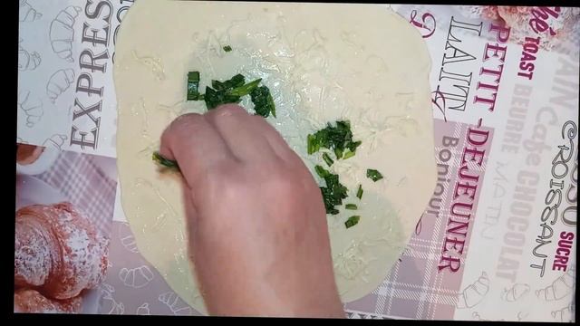 Турецкие ЛЕПЕШКИ Гөзлеме со шпинатом и сыром.Turkish flat Bread  Gözleme